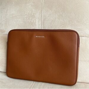 NWOT Michael Kors Padded Laptop